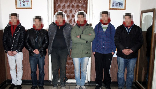 Traficanți de emigranți sirieni, prinși de polițiștii de frontieră - fondtraficdemigrantisirieni-1364229385.jpg