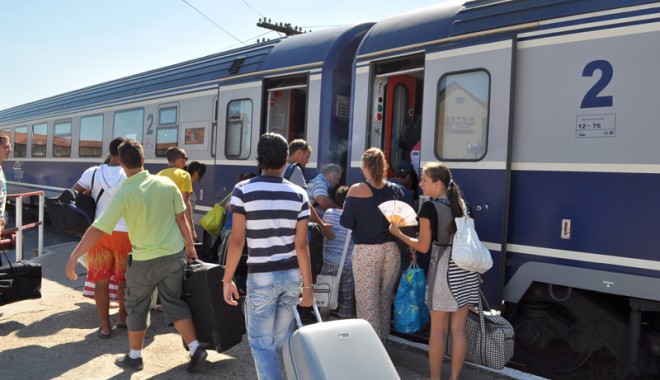 Cum suferă turiștii care vin pe litoral din cauza hoților de fier vechi - fondtrenurifurturihoti1-1374687714.jpg