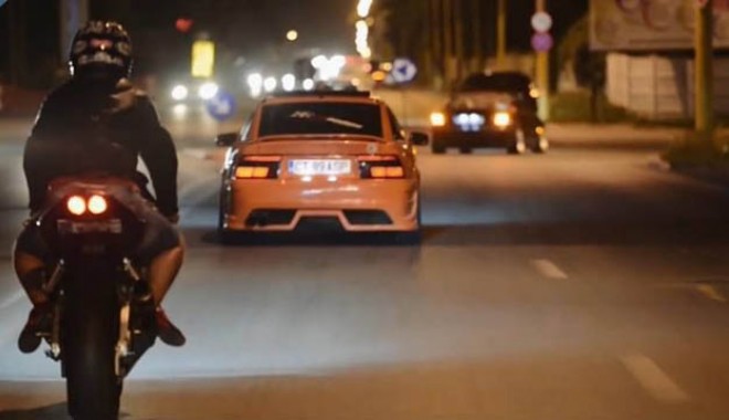 Iată ce amendă a primit șmecherul care făcea drifturi pe bd. Tomis, în plină zi - fondtupeudesmecher1411498306-1412162393.jpg