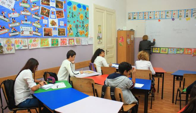 Colectarea fondului școlii ar putea fi pedepsită cu închisoarea - fondulscolii-1449166660.jpg