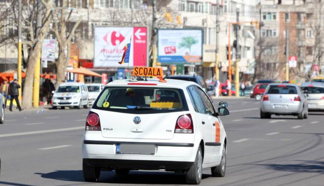 Examenul auto, mai ușor de luat. Candidații care pică 