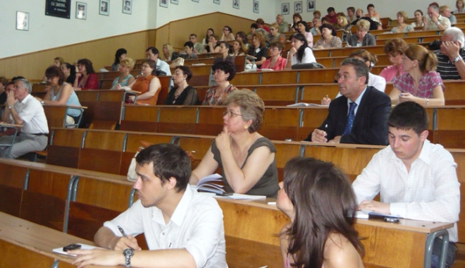 Veste trăsnet pentru directorii constănțeni. În octombrie, se dă concurs! - fondvesteneasteptata-1473602992.jpg