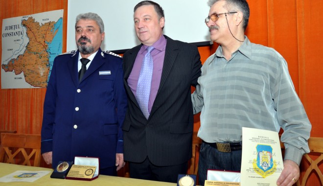 Felicitări și aplauze pentru veteranii Poliției Constanța - fondveteranipolitiaconstanta1-1362501024.jpg
