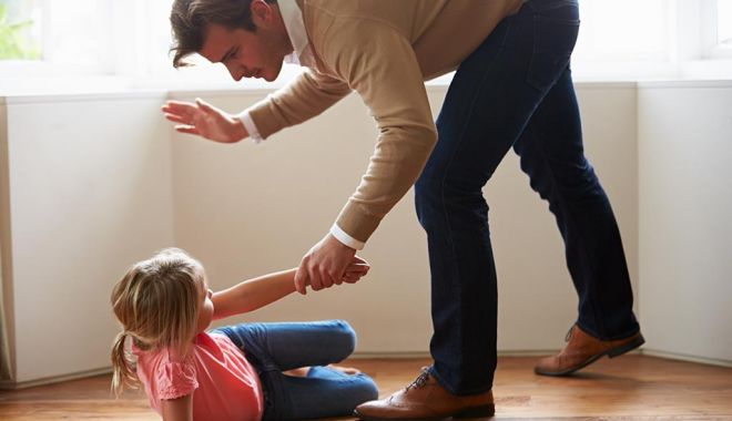 Profilul agresorului din familiile din Constanța: e sărac, bea și a făcut pușcărie! - fondvictimeleviolentei-1574628564.jpg
