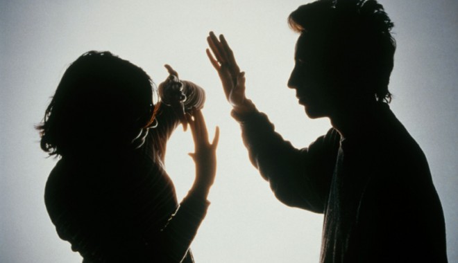 Victimele violenței în familie se pot ajuta singure. Iată cum! - fondvictimeleviolenteiinfamilies-1389114818.jpg