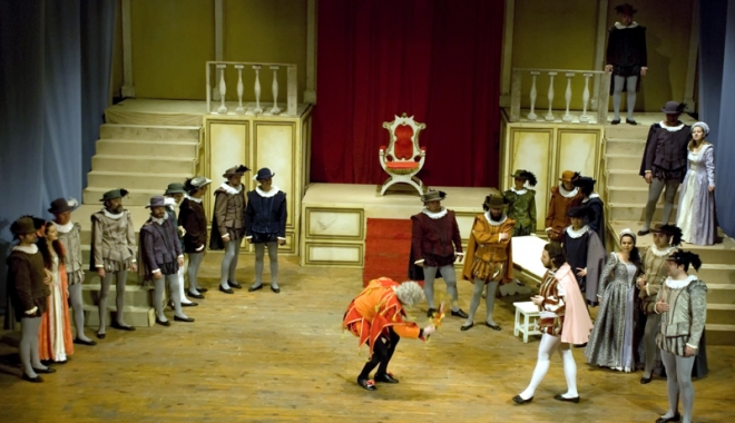 Cum să îți petreci timpul liber în acest week-end. Constănțenii au de ales între operă și teatru - fondweekend-1490363112.jpg