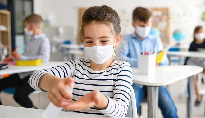 Zeci de clase în online, la Constanța, în ciuda modificării scenariilor - fondzecide-1642345761.jpg