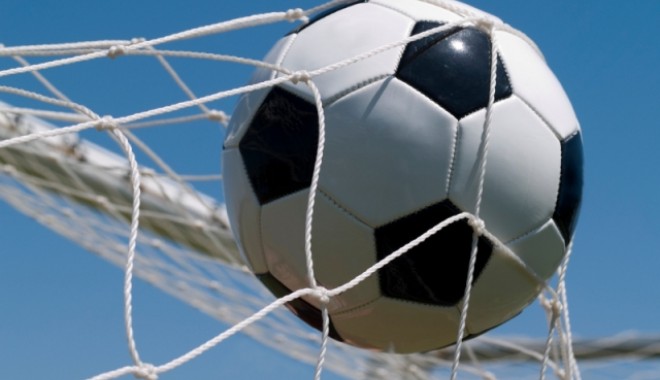 Supărare la Viitorul, bucurie la Năvodari și Mangalia - football-1318184165.jpg