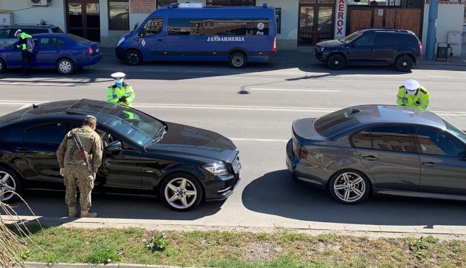 Marinarii militari, în misiune pe străzile Constanței, în lupta cu COVID-19! - fortelenavalecontroale-1586425275.jpg