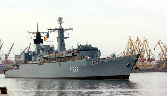 Expoziție de machete  de nave și picturi marine  a Statului Major  al Forțelor Navale - fortelenavaleexpozitie-1455296202.jpg