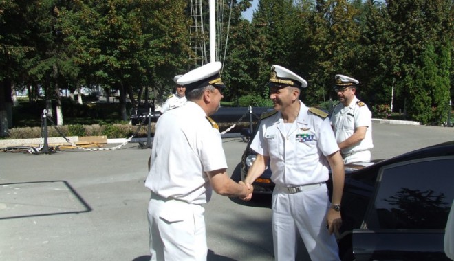 Șefii Forțelor Navale, vizitați de oficiali UE - fortelenavalevizita1-1348766904.jpg