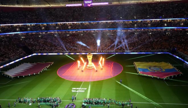 A început CM fotbal Qatar 2022. Spectacol grandios la ceremonia de deschidere - fot-1668964148.jpg