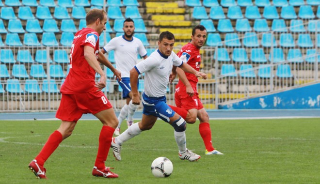 Meciul Pandurii - FC Farul, din Cupa României, în direct la Digi Sport - fotbal-1379535127.jpg