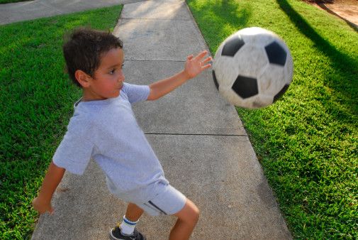 Spitalul ISIS organizează Cupa la fotbal pentru prichindei - fotbal-1386585133.jpg