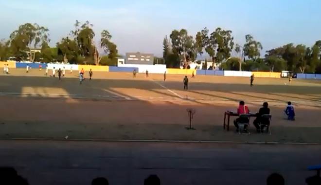 Fotbal / BLAT JENANT în Indonezia. Ambele echipe și-au dorit să piardă / VIDEO - fotbal-1414514739.jpg