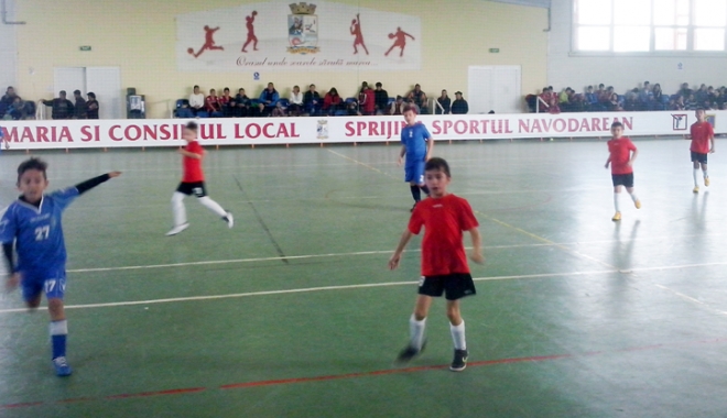 Fotbal și handbal la Năvodari, de 1 Iunie - fotbal-1464714199.jpg