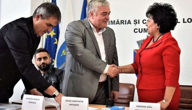 Constantin Gache, prezentat oficial la Victoria Cumpăna - fotbal-1580242275.jpg