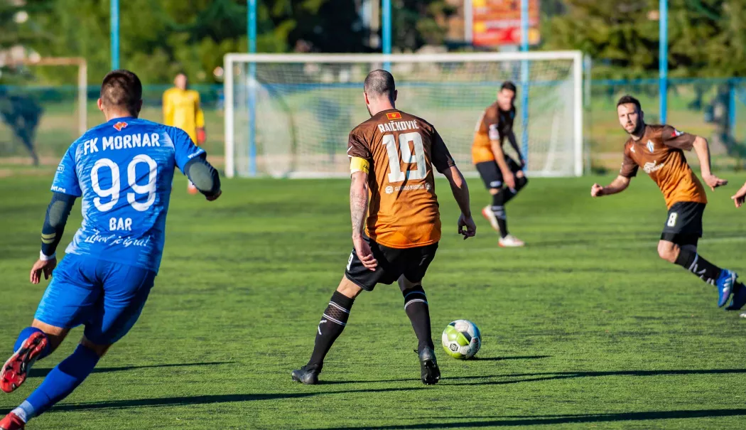 Performanță controlată - echipamentul care îți dă avantajul pe teren - fotbal-1766408016.webp