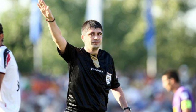 Fotbal / Vezi aici arbitrii de la partida CSMS Iași - FC Viitorul - fotbal1-1317896454.jpg