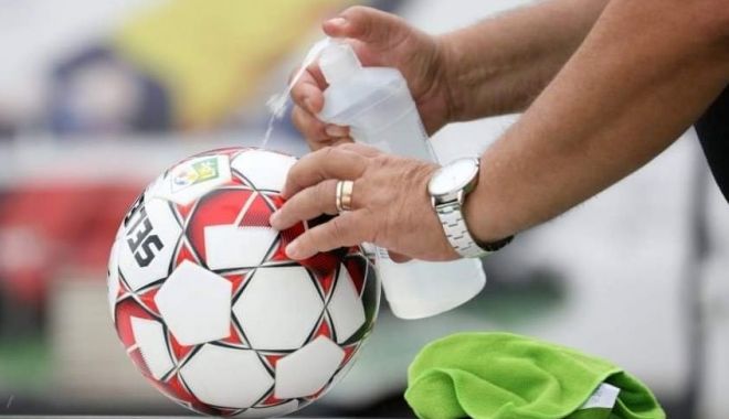 Doi fotbalişti de la Universitatea Craiova, infectaţi cu virusul Covid-19 - fotbal4-1601473860.jpg