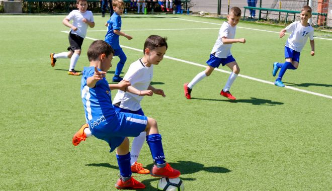 Fotbal / Victorii pentru „piticii” Academiei Hagi în amicalele cu CS Medgidia - fotbalacademia-1620309078.jpg