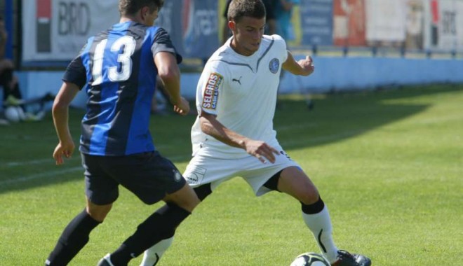 Fotbal / Andrei Ludușan, de la Academia Hagi, a înscris pentru România U17 - fotbalacademie-1349093092.jpg