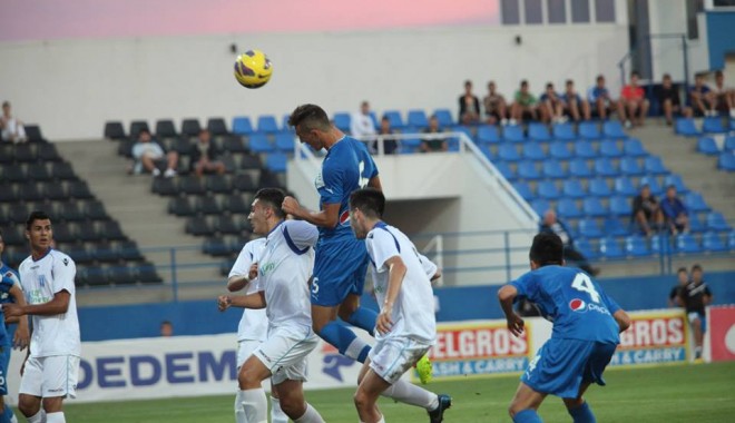 Fotbal / Academia Hagi a condus și a doua zi a turneului 