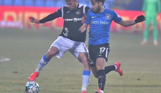 Fotbal / Întrerupt din cauza ceţii, meciul FC Viitorul - Poli Iaşi se reia marţi - fotbalceata-1614067081.jpg