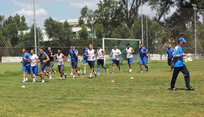 FC Farul și-a definitivat lotul cu care va aborda noul sezon al Ligii a II-a - fotbalfarul-1378054280.jpg