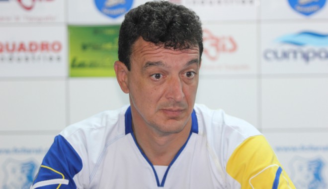 Antrenorul FC Farul, Alin Artimon, suspendat 9 etape! - fotbalfarulalinartimon1-1350586858.jpg