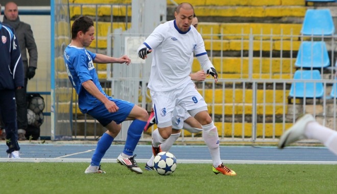 Înfrângere dureroasă pentru FC Farul în meciul cu Botoșani - fotbalfarulbotosani-1364743336.jpg