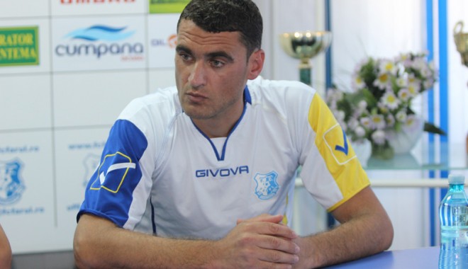 Ion Barbu este convins că FC Farul nu va retrograda - fotbalfarulionbarbu1-1352148900.jpg