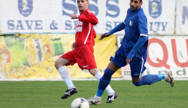 Galerie FOTO / Victorie pentru FC Farul în meciul cu Rapid CFR Suceava - fotbalfarutu5-1383410506.jpg