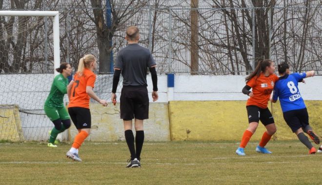 Fotbal feminin / Selena SN Constanţa, învinsă pe teren propriu - fotbalfeminin-1602157033.jpg