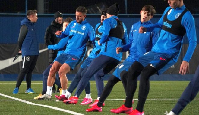 Fotbaliştii de la FC Viitorul, primul antrenament după reunire - fotbalistii-1609258441.jpg