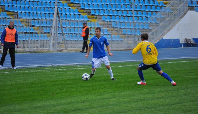 Fotbal / Un jucător de la Farul, patru de la Viitorul și unul de la Callatis, convocați la Naționala U18 - fotbaljucatori-1370877093.jpg