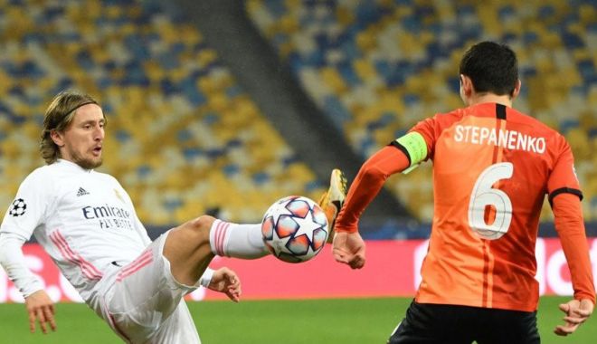 Fotbal / Opt echipe calificate în optimi. Real Madrid, în mare suferinţă - fotballiga212-1606899872.jpg