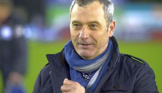 Fotbal / FC Viitorul va fi antrenată de Mircea Rednic - fotbalmircea212-1606896438.jpg