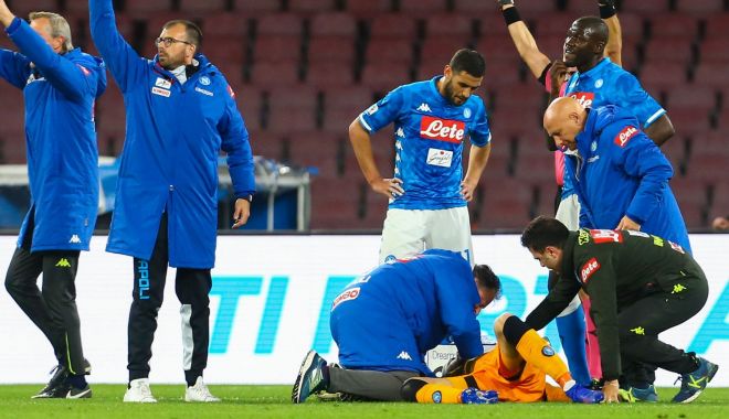 Accidentare gravă pentru portarul celor de la Napoli - fotbalnapoli-1552910870.jpg