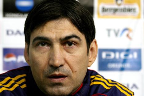 Victor Pițurcă va plăti pensie alimentară lui Vica de aproape 40.000 lei - fotbalpiturca-1353668467.jpg