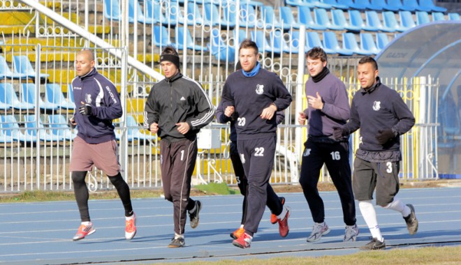 FC Farul pregătește meciul cu liderul FC Botoșani - fotbalprogramfarul-1364240162.jpg