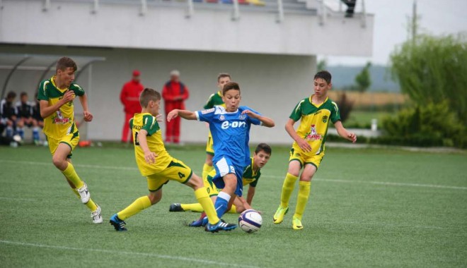 Fotbal: Programul de week-end al juniorilor - fotbalprogramsursaacademiahagiro-1409910514.jpg