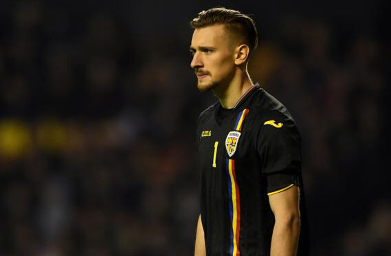 Fotbal, echipa naţională / Modificări în lotul tricolorilor. Ionuţ Radu, blocat la Milano - fotbalradu-1616152439.jpg