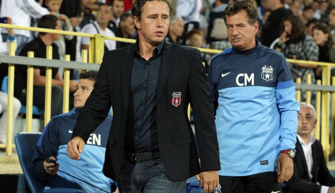 Fotbal - Liga Europa / Ce spune Reghecampf de meciul cu Copenhaga - fotbalreghe-1349425154.jpg