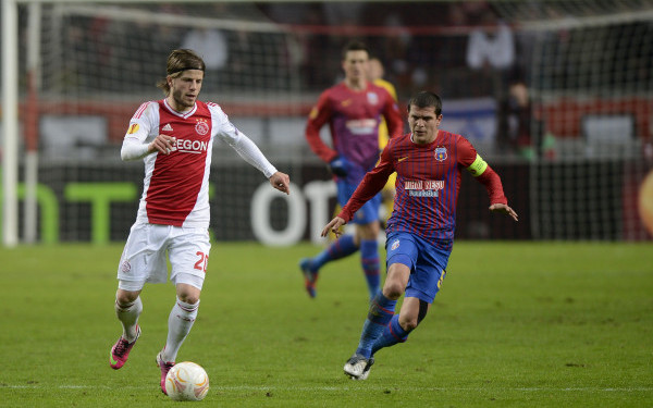 Steaua, înfrângere cu Ajax în 16-imile Europa League - fotbalsteauaajax-1360914080.jpg
