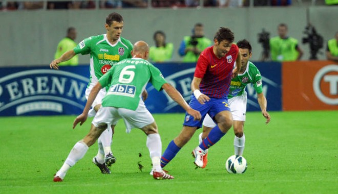 Fotbal - Liga 1 / Steaua a învins CFR Cluj, scor 1-0 - fotbalsteauacfr-1349684302.jpg