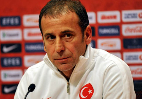 Fotbal - CM 2014 / Ce spune antrenorul Turciei, Abdullah Avci de meciul cu România - fotbalturciaantrenor-1349869100.jpg