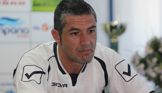 Fotbal / Fundașul FC Farul, Valentin Sandu își cere scuze pentru greșelile din ultima perioadă - fotbalvalentinsandu2-1349966804.jpg
