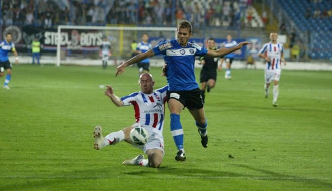 FC Viitorul, meci important, astăzi, cu Pandurii Tg. Jiu - fotbalviitorul-1351448844.jpg