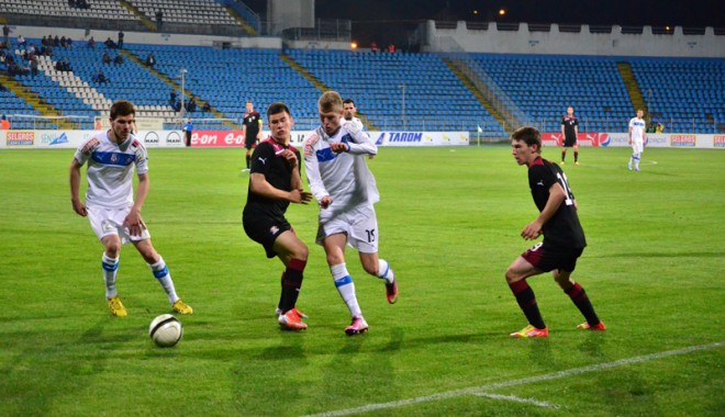 Fotbal /  Vezi aici cine va arbitra partida FC Viitorul - Gloria Bistrița - fotbalviitorulrapid101366559557-1368433124.jpg